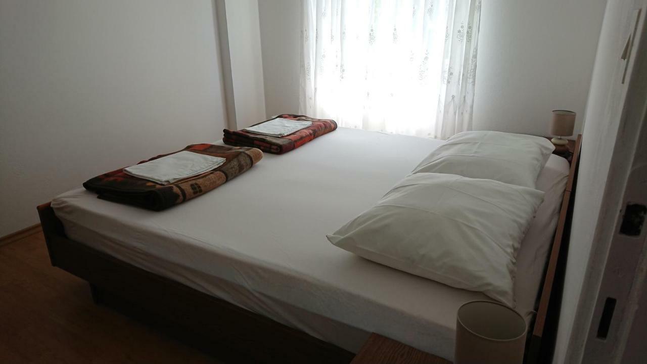 Apartman Kursar Srima Kültér fotó