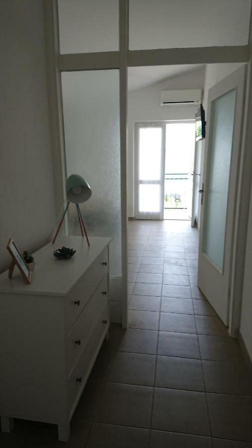 Apartman Kursar Srima Kültér fotó